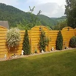 Retreat For Two Guests 노이마겐드론